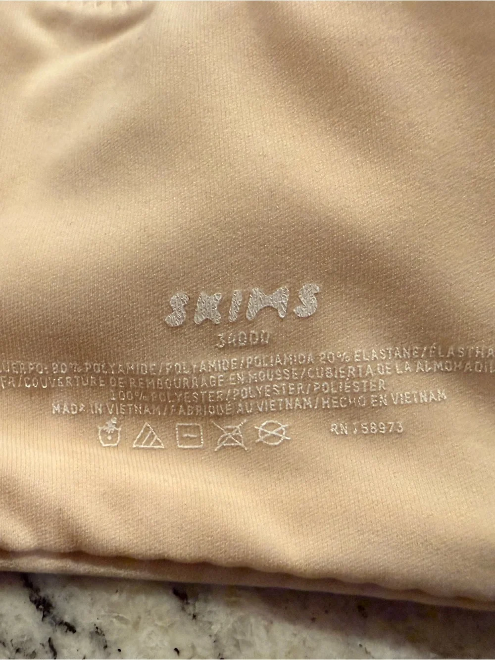 SKIMS Fits Everybody T-Shirt Bra NWOT - Picture 6 of 7